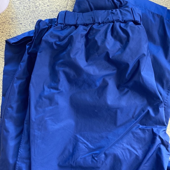 Vintage MEC rain pants in excellent condition - Picture 2 of 4